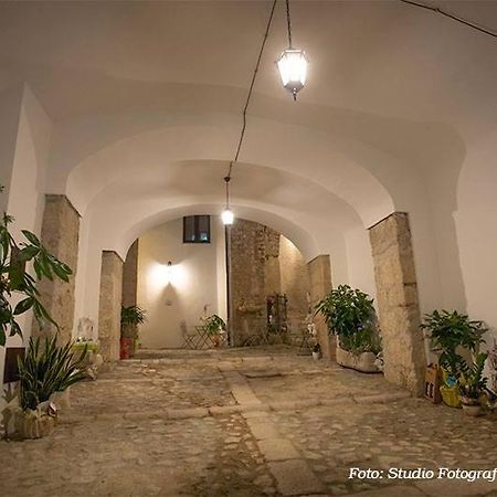 San Gregorio Magno Casa Vacanze - Franco Ed Enza Bed & Breakfast エクステリア 写真